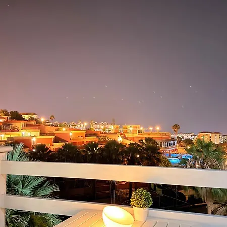 Sunset Ocean View Balcony D Feriehus *